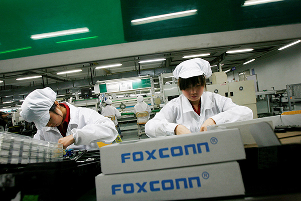 La più grande fabbrica di iPhone del mondo a Zhengzhou si affretta ad assumere di nuovo per soddisfare la forte domanda